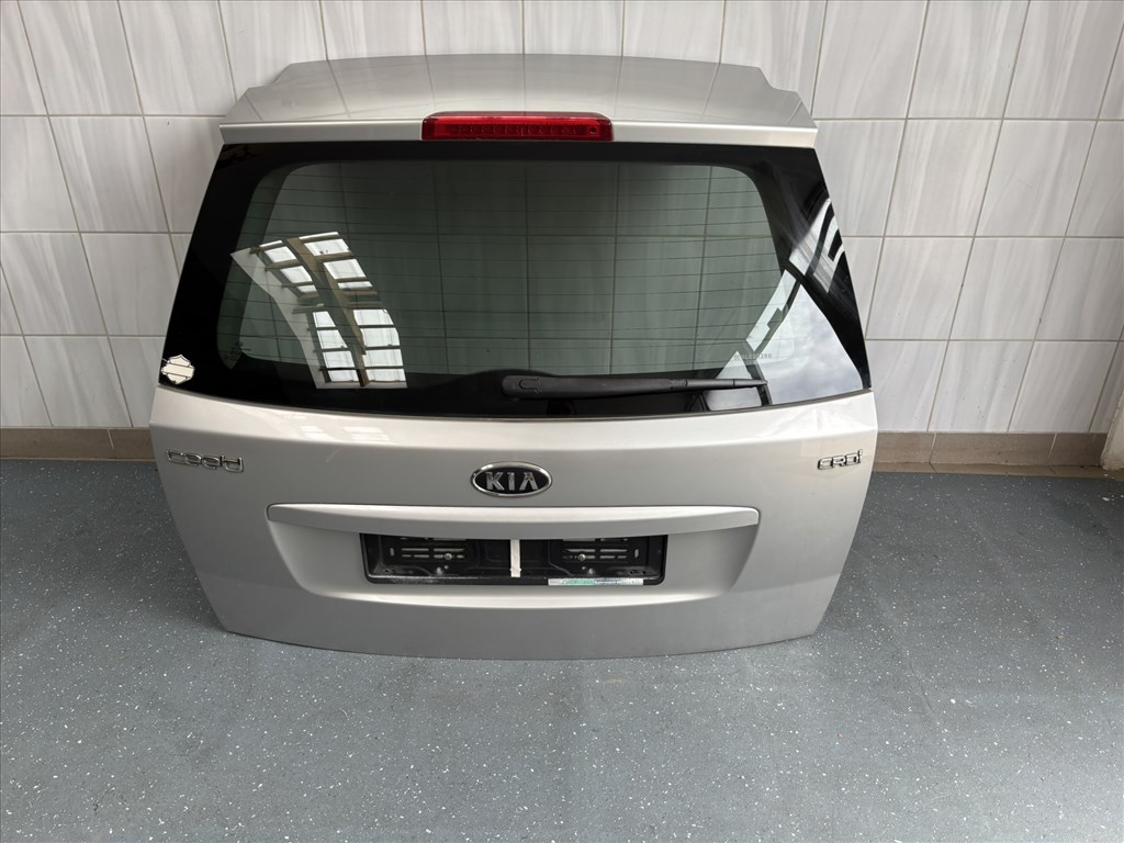 Kia Cee'd (ED) csomagtér ajtó (kombi) rozsdamentes! 1. kép