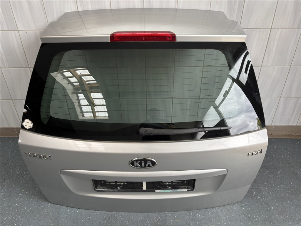 Kia Cee'd (ED) csomagtér ajtó (kombi) rozsdamentes! 4. kép