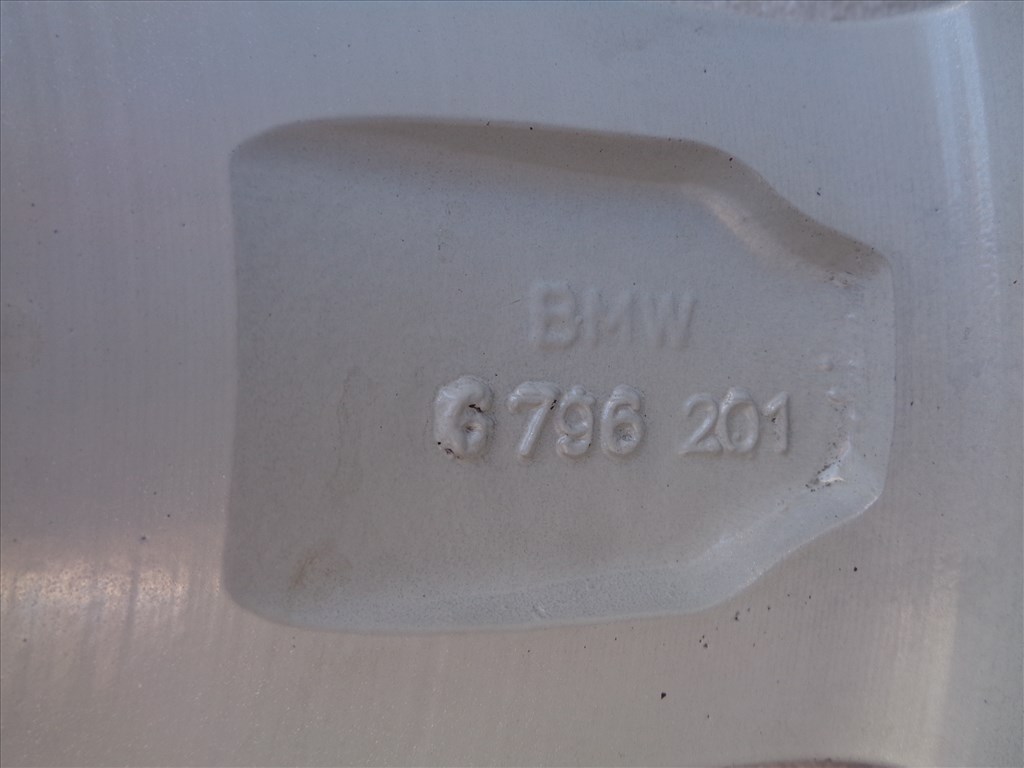 BMW Gyári alufelni 16-os, 5×120-as osztó szenzorral újszerűen eladó. 7. kép