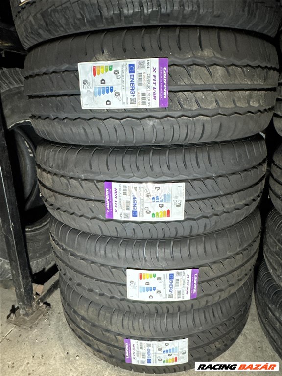 235/65 R16C Laufenn LV01 115/113R l 4db l DOT4822 1. kép