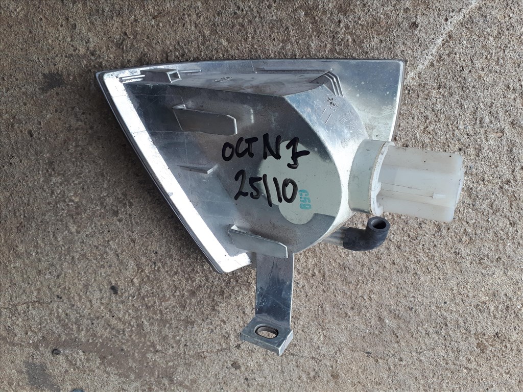 Skoda Octavia I Bal első indexlámpa foglalattal  Hella 5. kép