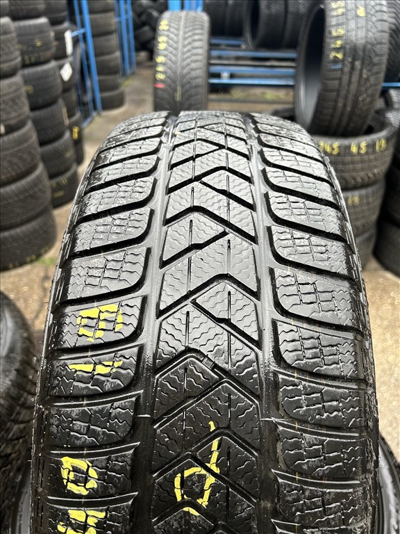 4db 225/40×19″ Pirelli téli gumiabroncs. (3751150) 2. kép