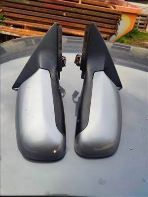 Audi A6 C5 motorosan behajló tükör, jobbos hibás 