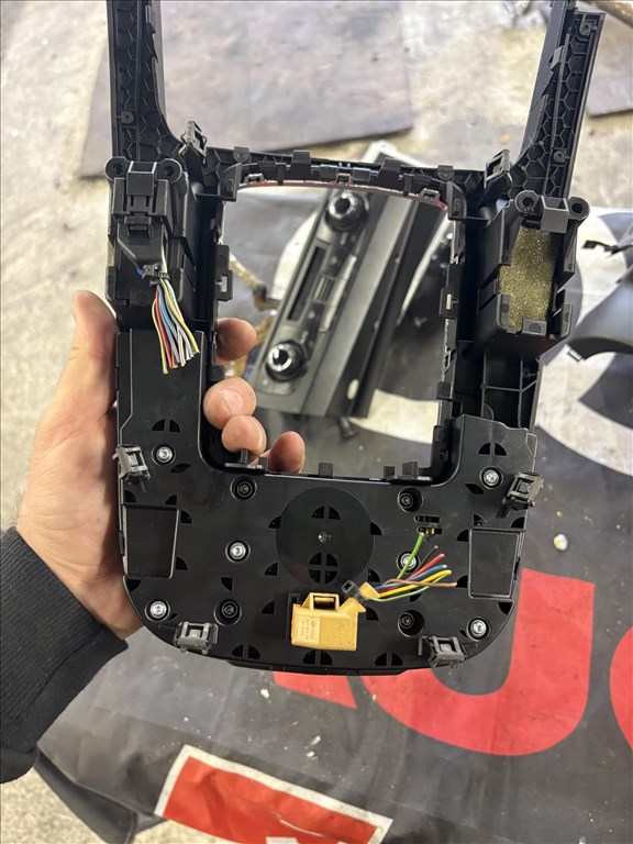 Audi A4 (B8 - 8K), Audi A5 (B8 - 8T) navigáció vezérlő elektronika, mmi 2. kép