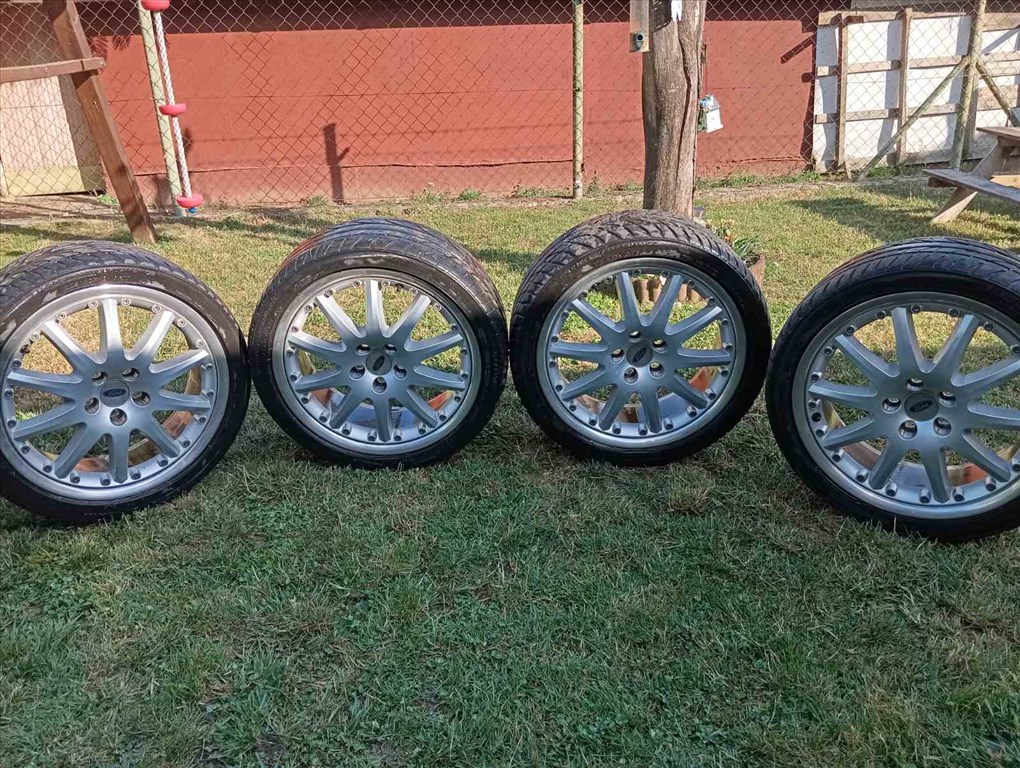  18" újszerű alufelni, rajta 235/40 újszerű Laufenn nyári gumi gumi  2. kép
