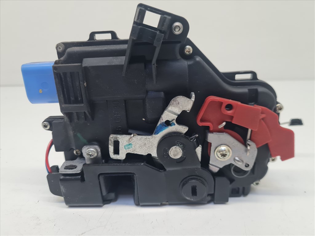 Volkswagen Golf VI jobb hátsó ajtózár (25315) 7l0839016d 8. kép