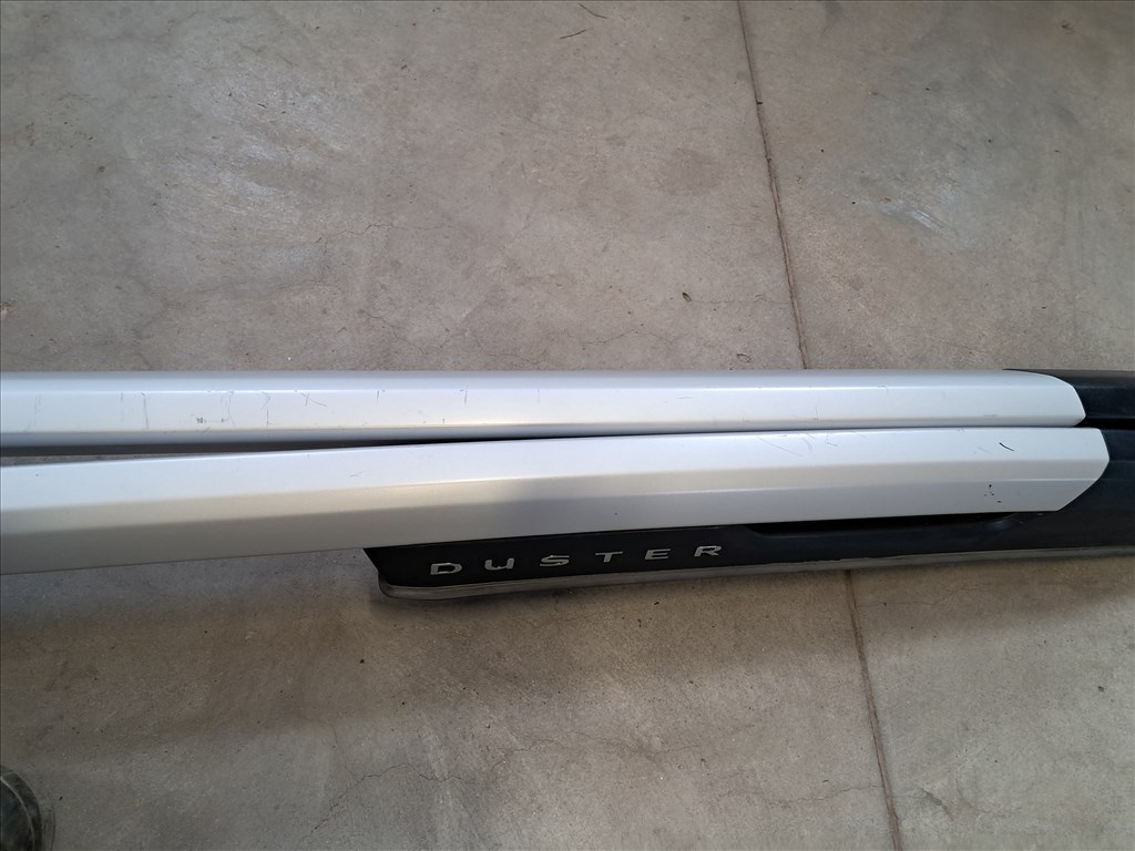 Dacia Duster II tetősín pár 3. kép