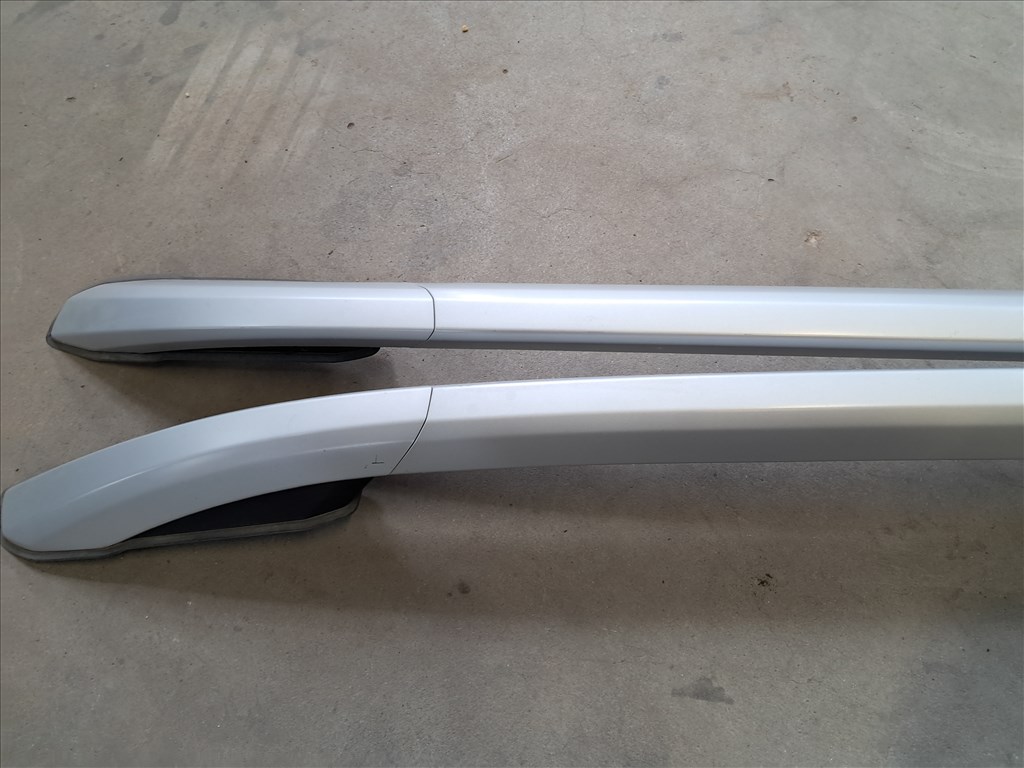 Dacia Duster II tetősín pár 4. kép