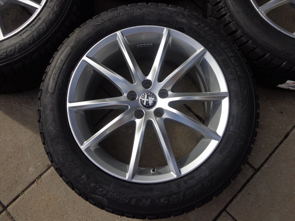 Alfa Romeo Stelvio új téli garnitúra  2. kép