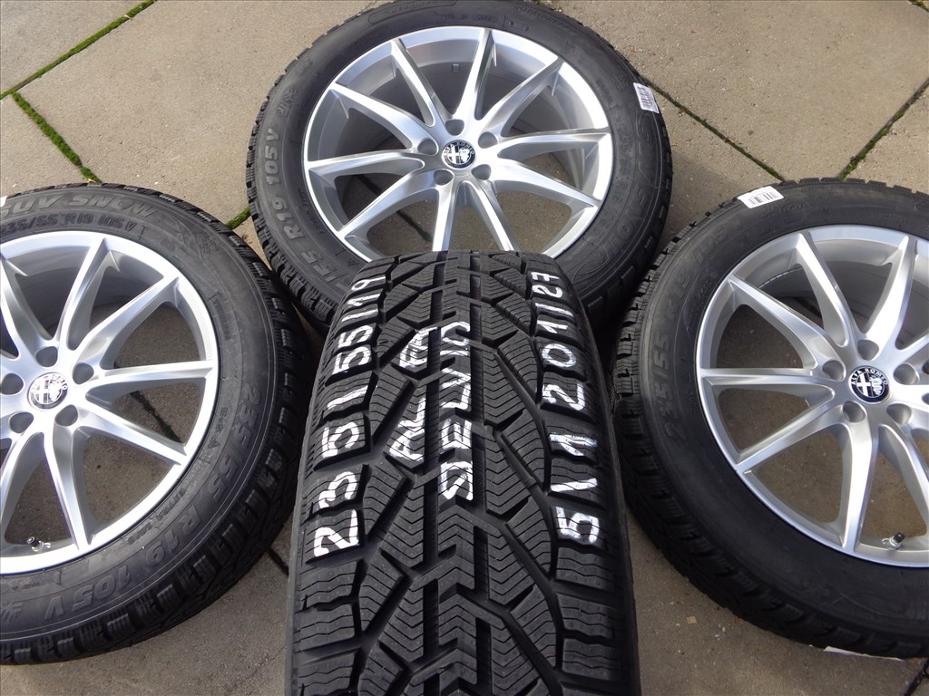 Alfa Romeo Stelvio új téli garnitúra  11. kép