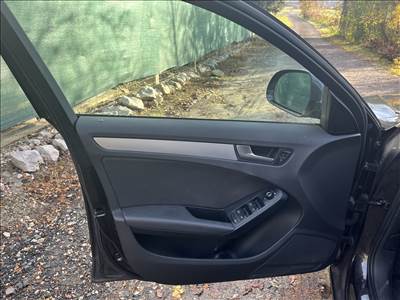 Audi A4 (B8) bal első ajtó kárpit 