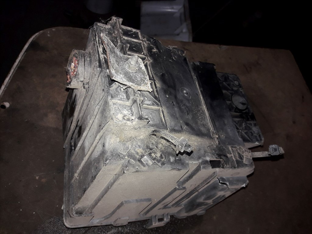 Nissan Navara D40 Biztosítéktábla / Relé Tábla 3. kép