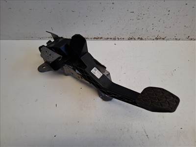 Mazda CX-3  kuplungpedál