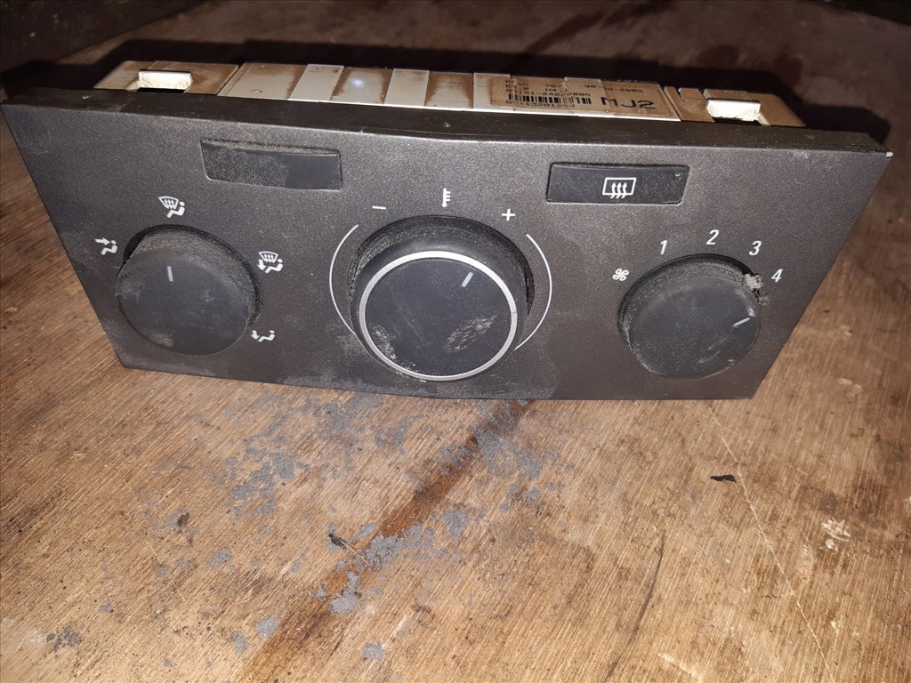 Opel Astra H Fûtéskapcsoló 90151-242/0005 1. kép