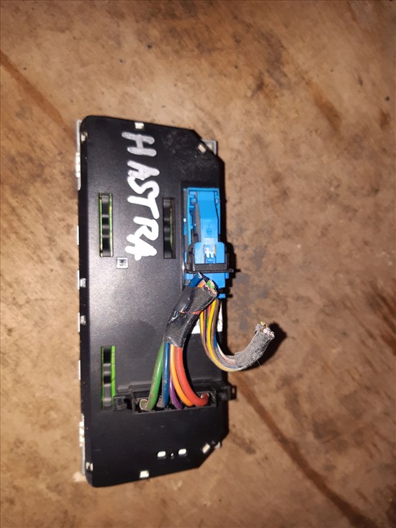 Opel Astra H Fûtéskapcsoló 90151-242/0005 2. kép