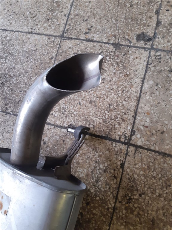 Renault Kadjar Kipufogó Hátsó Dob 20100 4EA9A 2. kép