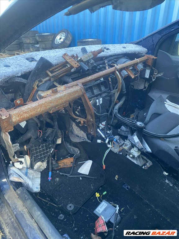 Volkswagen Polo V bontott alkatrészei 1.2 TDI, légzsák szett, fűtésbox, karosszéria elemek 3. kép