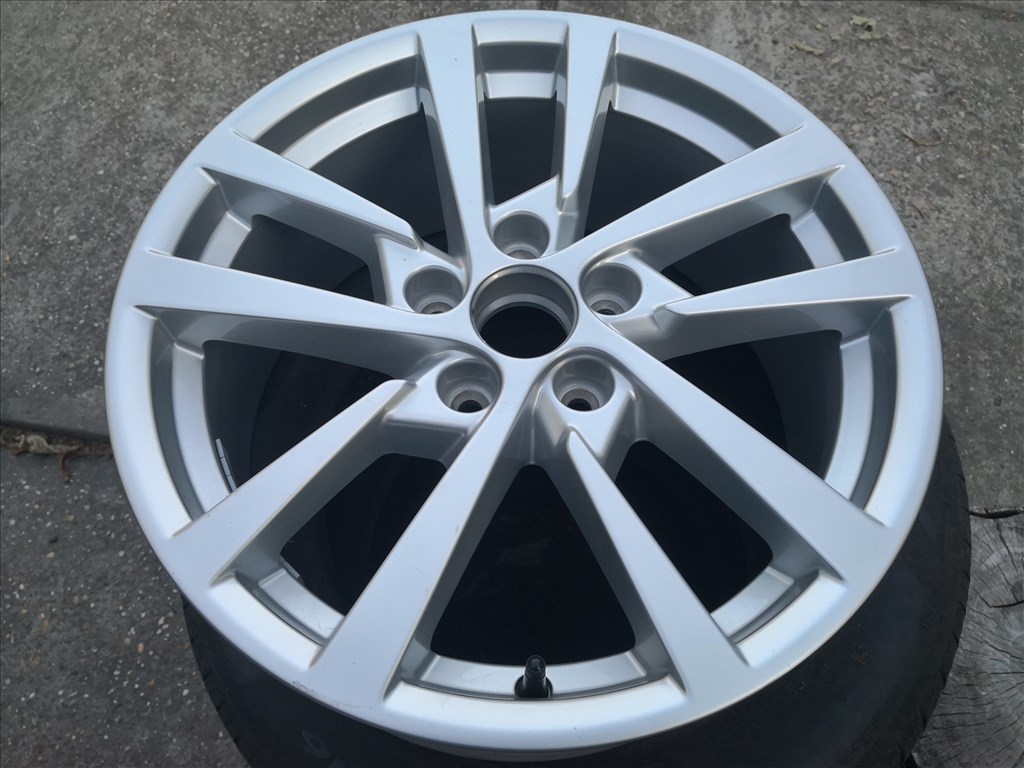 Audi A3 gyári 17-es alufelni pótkeréknek 6. kép