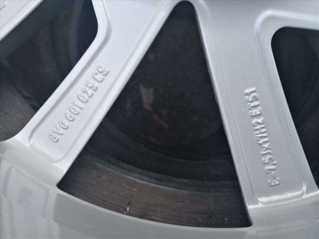 Audi A3 gyári 17-es alufelni pótkeréknek 3. kép
