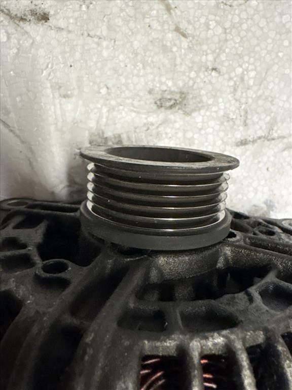 Opel Astra H 2004-2010 Generátor 1.4 z14xep 55556069 4. kép