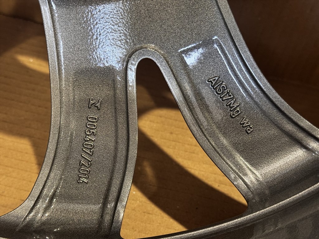 R20 Original Mercedes 9J ET53 - A2384010200 - A238 401 0200 1DB Felni alufelni 2. kép