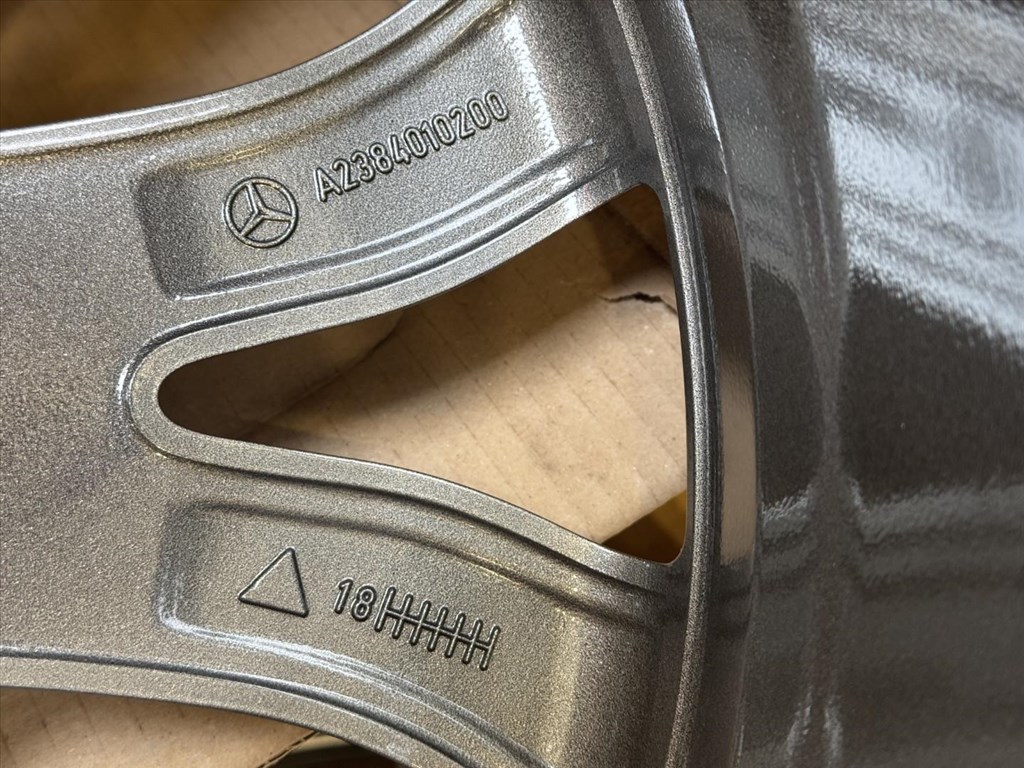 R20 Original Mercedes 9J ET53 - A2384010200 - A238 401 0200 1DB Felni alufelni 4. kép