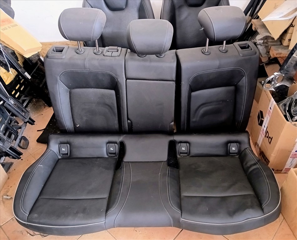 Opel Astra K 5 ajtóshoz elöl és hátul is fűthető Sport bőr ülés szett 2. kép