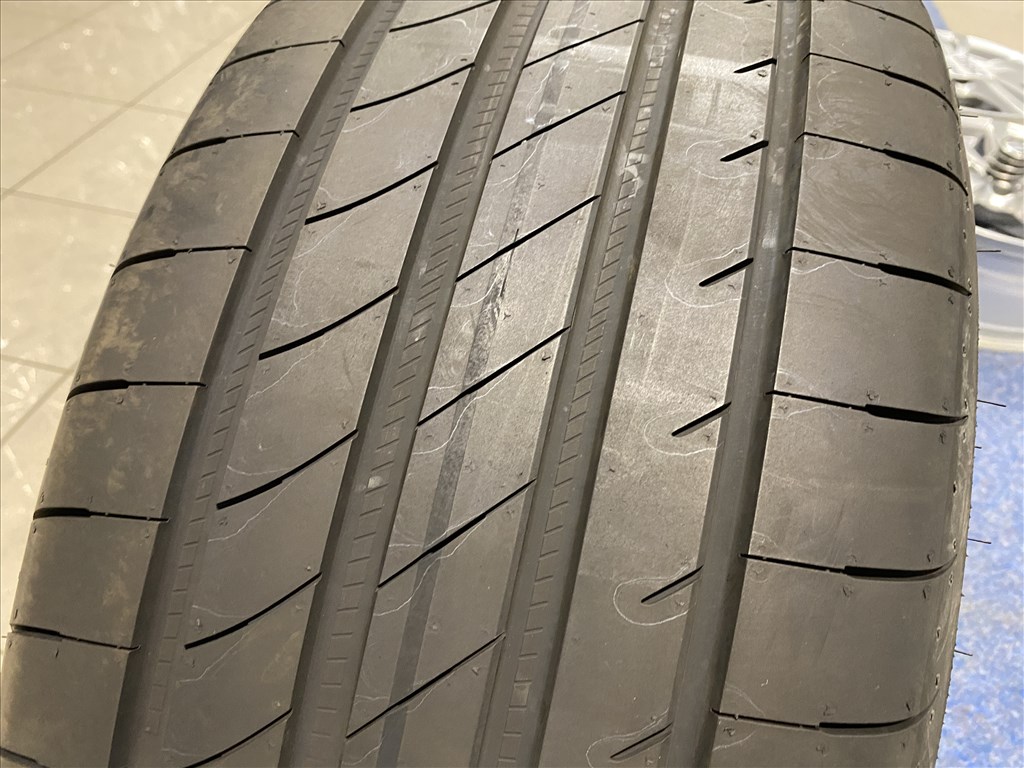 (2949) Volkswagen 18 gyári lemezfelni, 5x112, kétszéles gumi, ID Buzz 2. kép