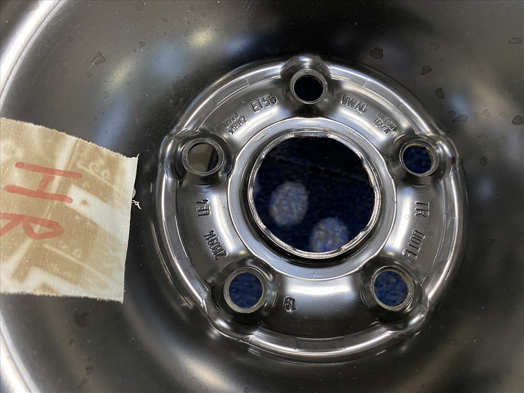 (2949) Volkswagen 18 gyári lemezfelni, 5x112, kétszéles gumi, ID Buzz 5. kép