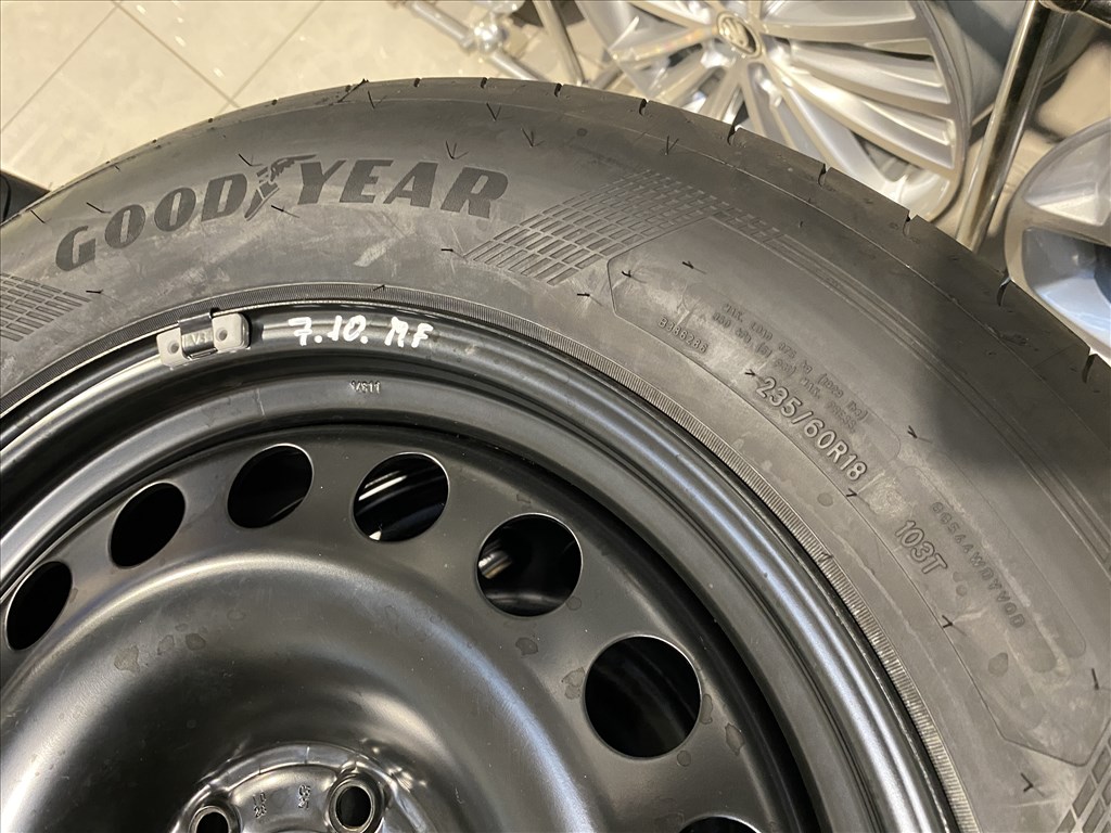 (2949) Volkswagen 18 gyári lemezfelni, 5x112, kétszéles gumi, ID Buzz 6. kép