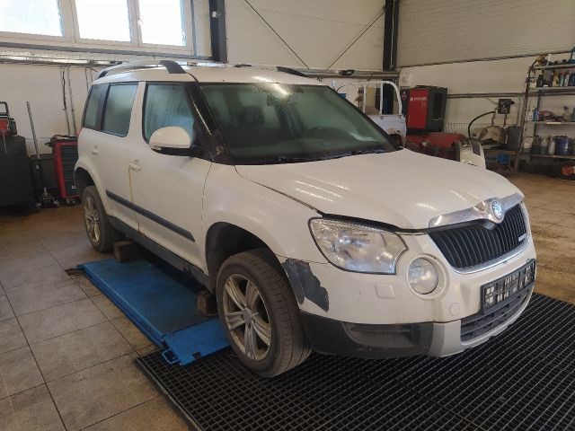 SKODA YETI (5L) 1.6 TDI - Bontódik! 8. kép