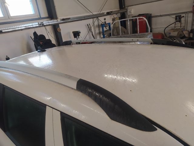 SKODA YETI (5L) 1.6 TDI - Bontódik! 9. kép