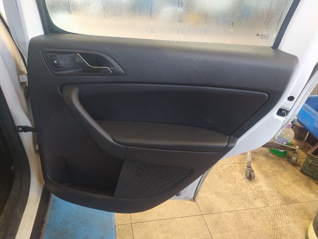 SKODA YETI (5L) 1.6 TDI - Bontódik! 15. kép