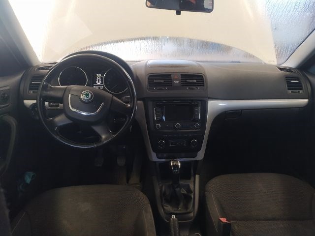 SKODA YETI (5L) 1.6 TDI - Bontódik! 18. kép