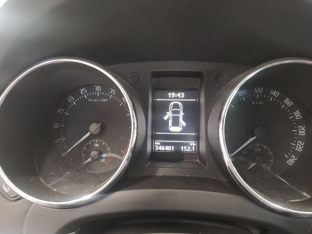 SKODA YETI (5L) 1.6 TDI - Bontódik! 24. kép