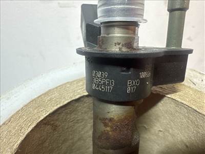 BMW Porlasztó 123d 535d 40d E87 E82 E84 E70 E71 F10 F11 F07  7805430 0445117017