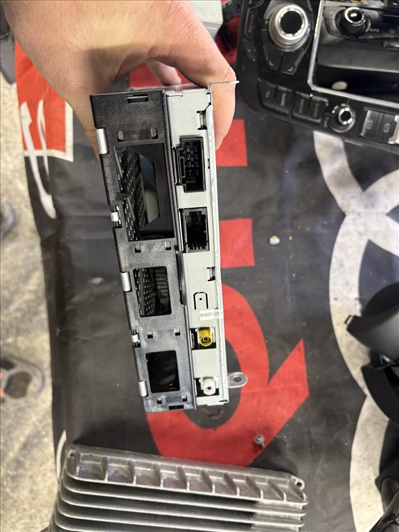 Audi A4 (B8 - 8K), Audi A5 (B8 - 8T) Rádió vezérlő 4f0035541l 1. kép