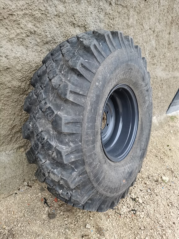 R0302 69 DANUBIANA 14.00 R20 UNIMOG kifordított felnin 4 db  3. kép