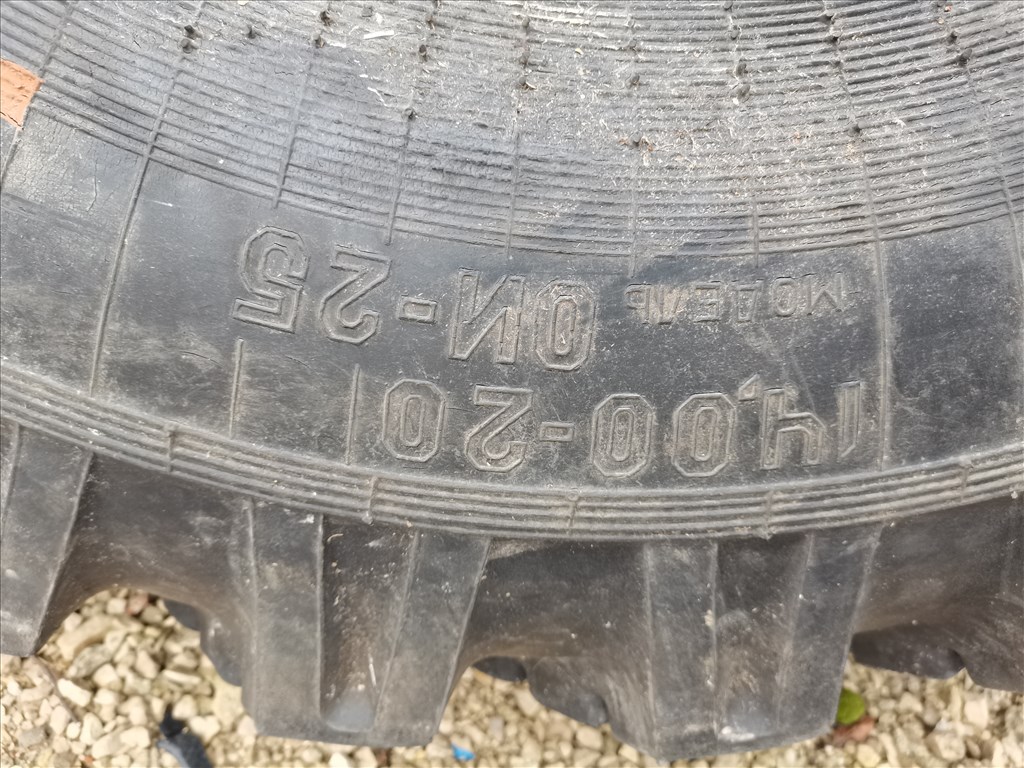 R0302 69 DANUBIANA 14.00 R20 UNIMOG kifordított felnin 4 db  6. kép