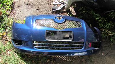 Toyota Yaris II. 2005-2008 első lökhárító (35.)