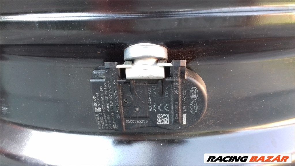  5x114.3 lyukosztású 6JJ 15" újszerű Hyundai Kia (gyári felni) lemezfelni + TPMS 2. kép