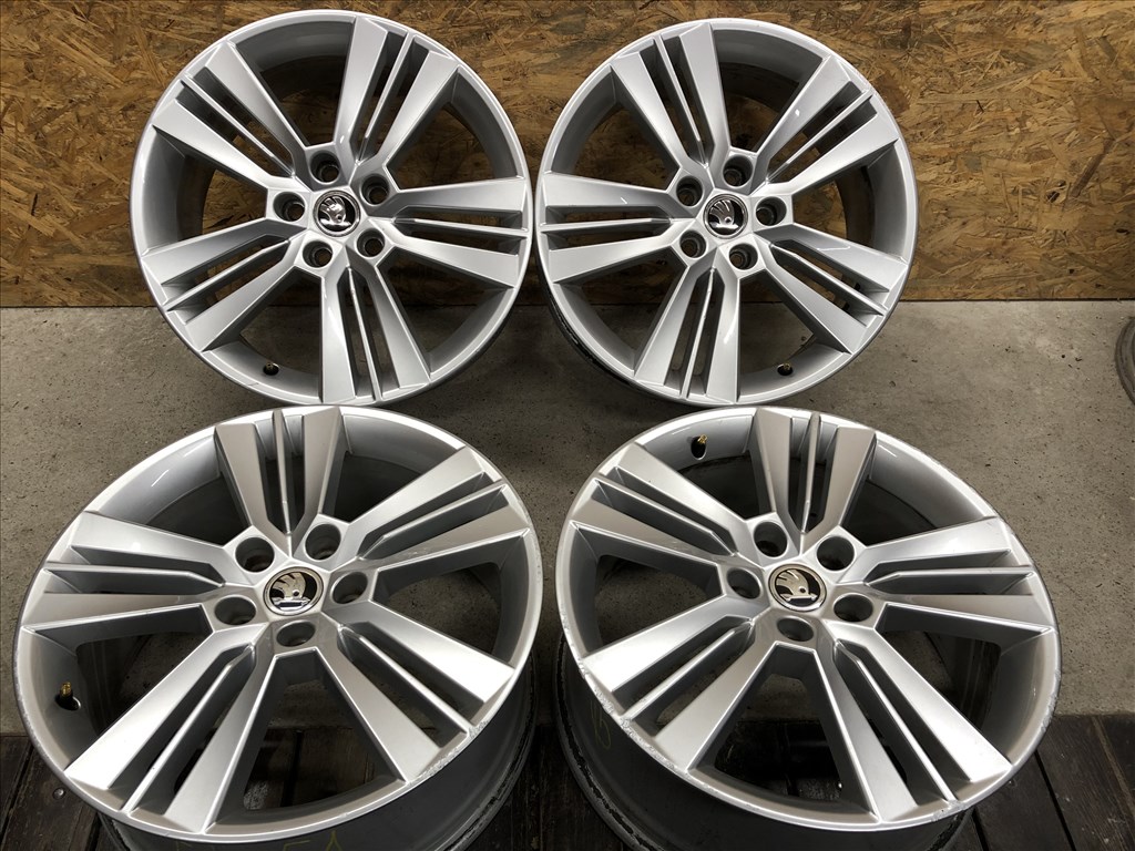 18 col Skoda gyári alufelni Octavia 18 colos 5x112 1. kép