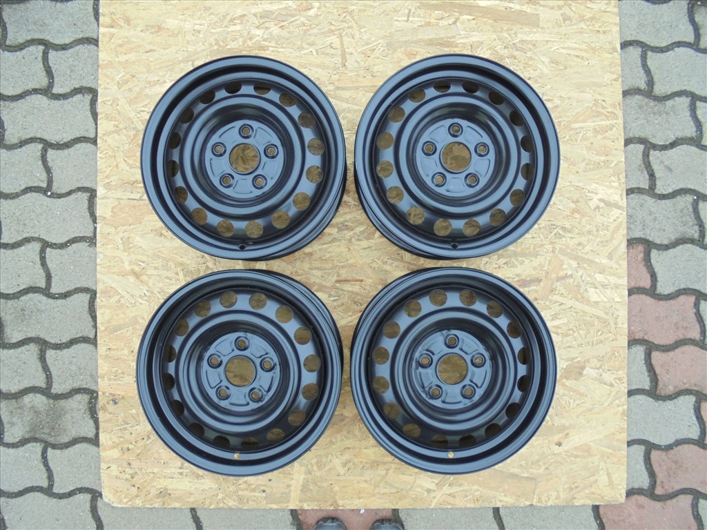  Új 15-ös 5 x 114.3-as Suzuki lemezfelni eladó 1. kép