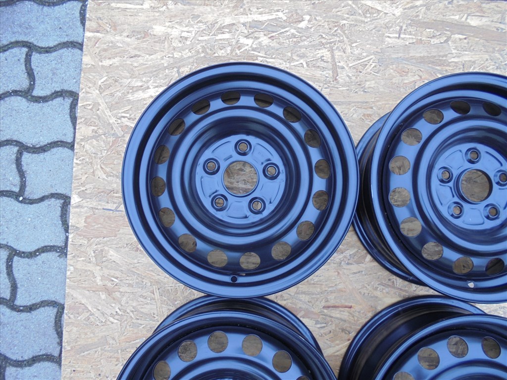  Új 15-ös 5 x 114.3-as Suzuki lemezfelni eladó 2. kép