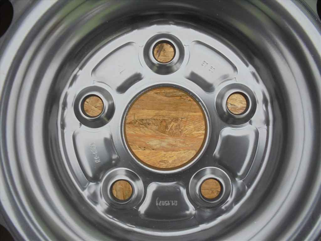  Új 15-ös 5 x 114.3-as Suzuki lemezfelni eladó 4. kép