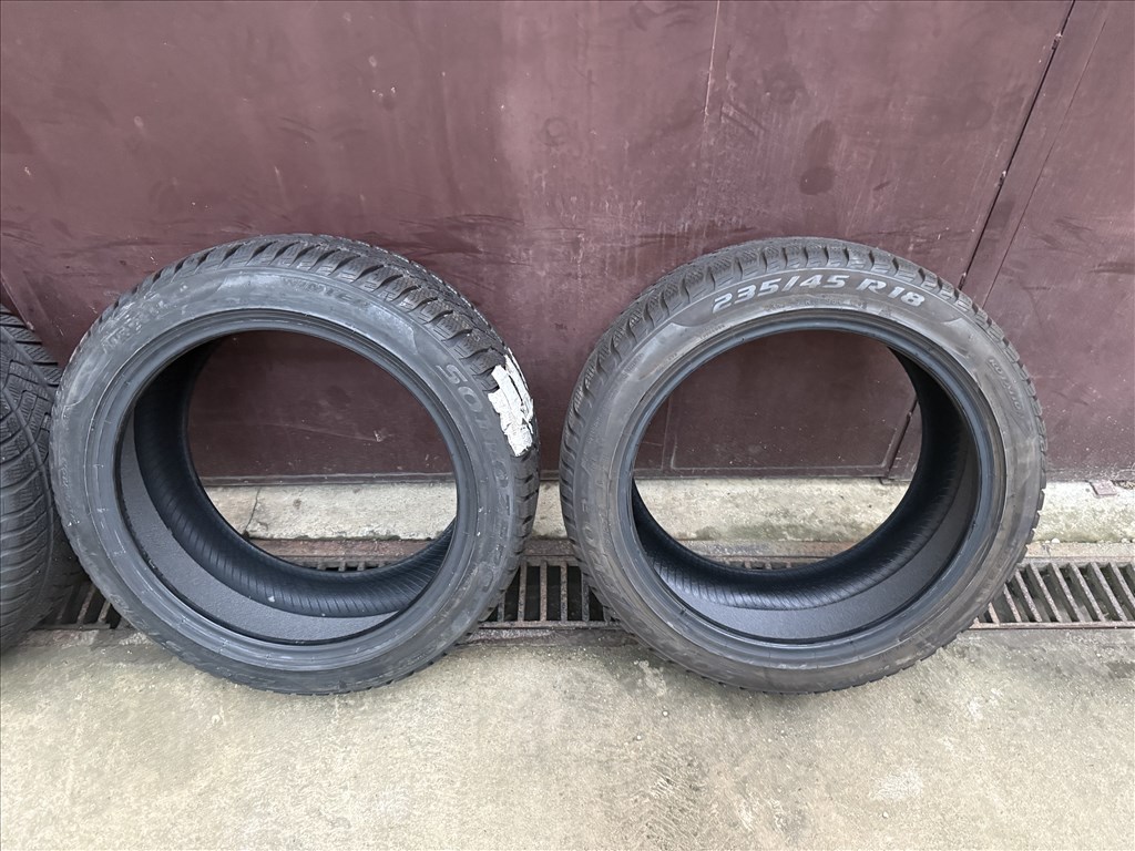  Tesla Model 3 18" gyári téli gumi 1db osak 235/4518" újszerű Pirelli Sottozero 3 TO PNCS téli gumi  2. kép