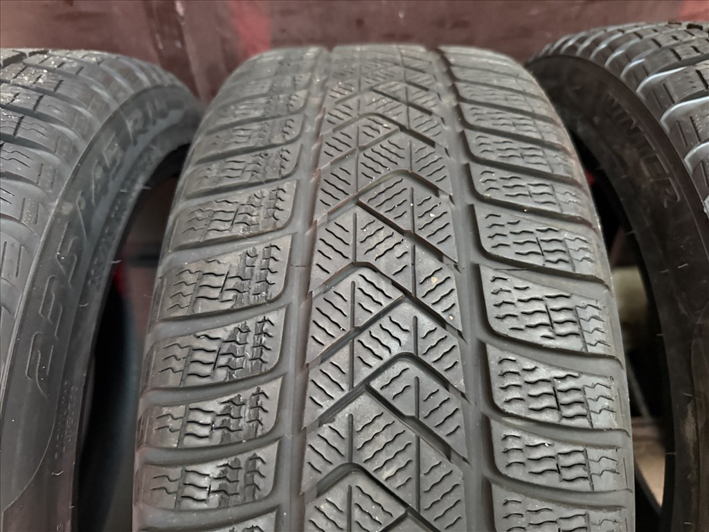  Tesla Model 3 18" gyári téli gumi 1db osak 235/4518" újszerű Pirelli Sottozero 3 TO PNCS téli gumi  10. kép