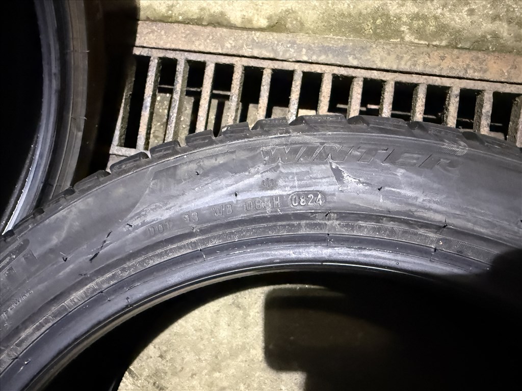  Tesla Model 3 18" gyári téli gumi 1db osak 235/4518" újszerű Pirelli Sottozero 3 TO PNCS téli gumi  13. kép