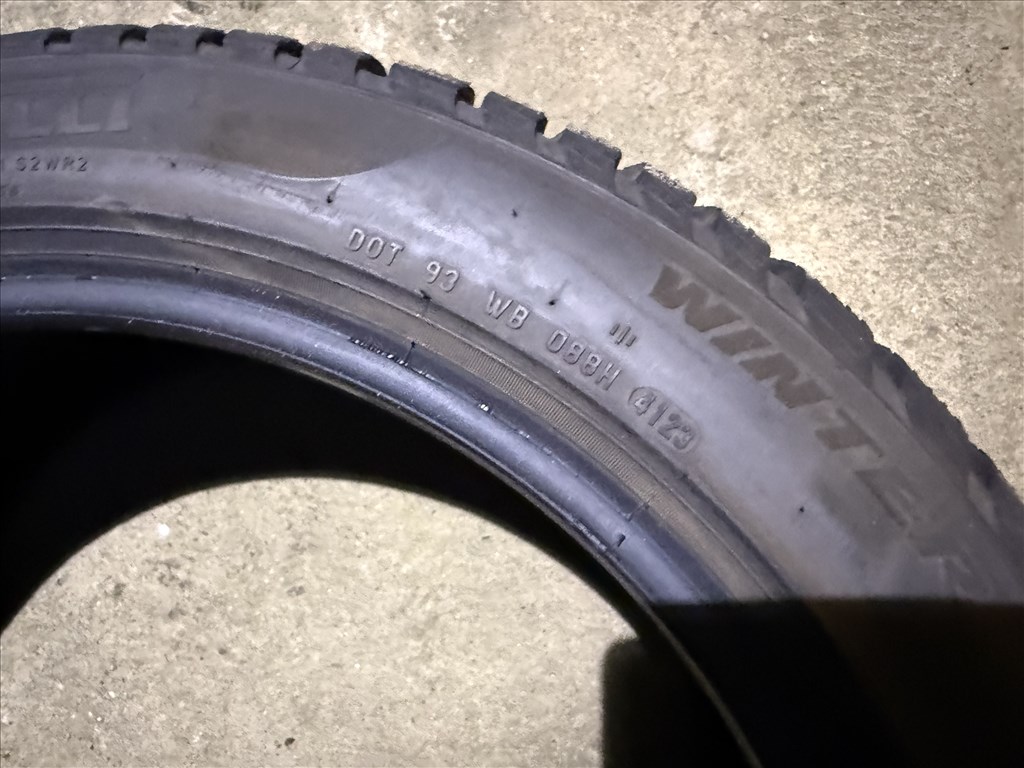  Tesla Model 3 18" gyári téli gumi 1db osak 235/4518" újszerű Pirelli Sottozero 3 TO PNCS téli gumi  14. kép
