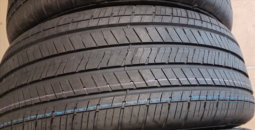 Defekttűrő Good/Year Eagle 235/60 - 255/55 R18 négyévszakos gumik 4db 3. kép